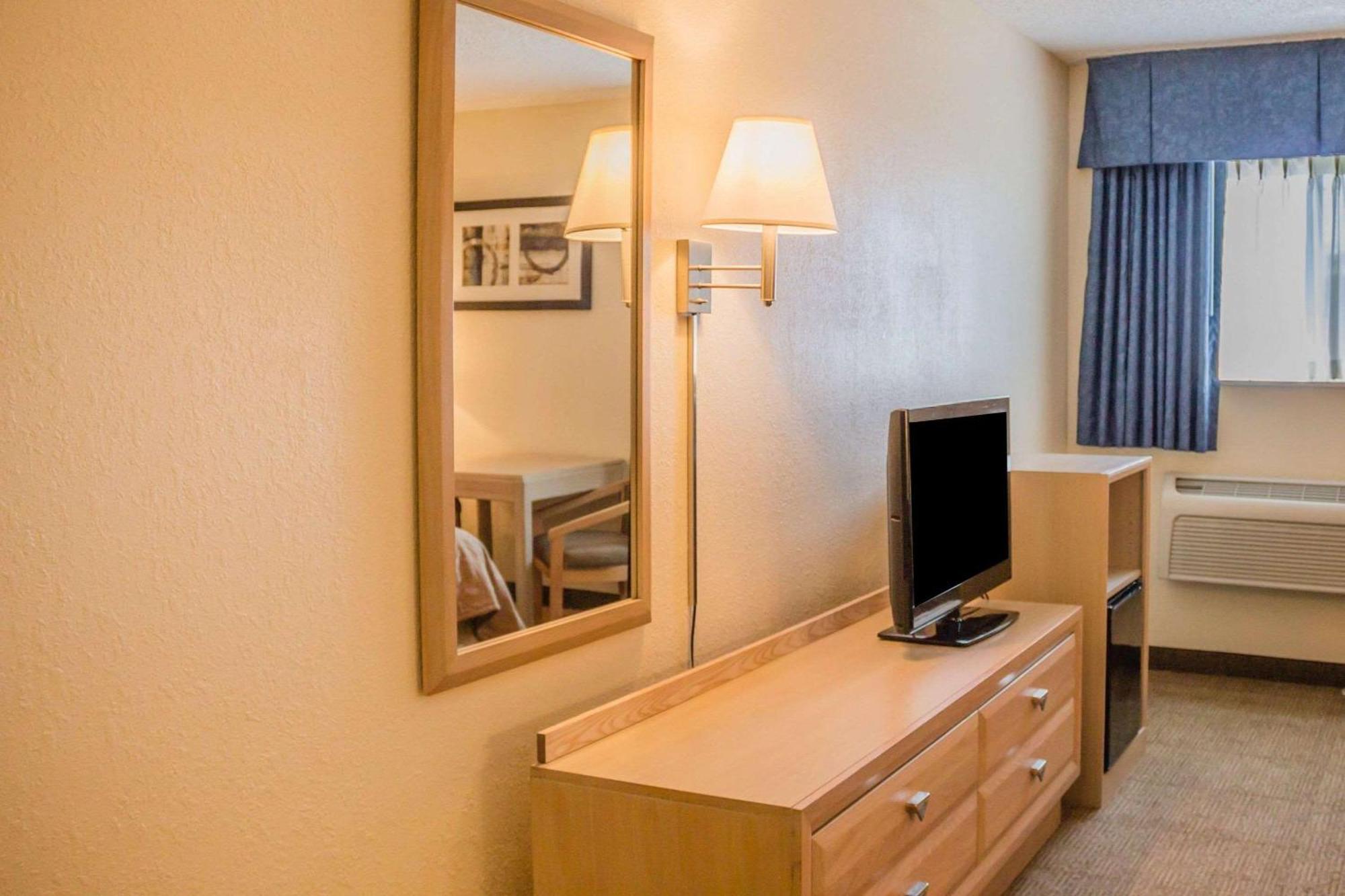 Quality Inn Port Clinton Exteriör bild